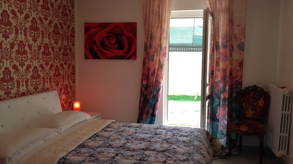 Le Tre Rose Bed & Breakfast กาเซมัสซิมา ภายนอก รูปภาพ