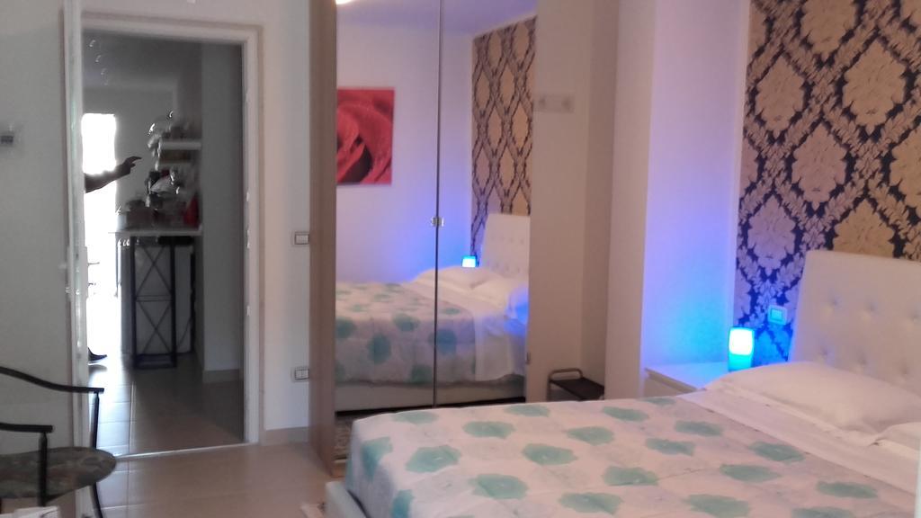 Le Tre Rose Bed & Breakfast กาเซมัสซิมา ภายนอก รูปภาพ