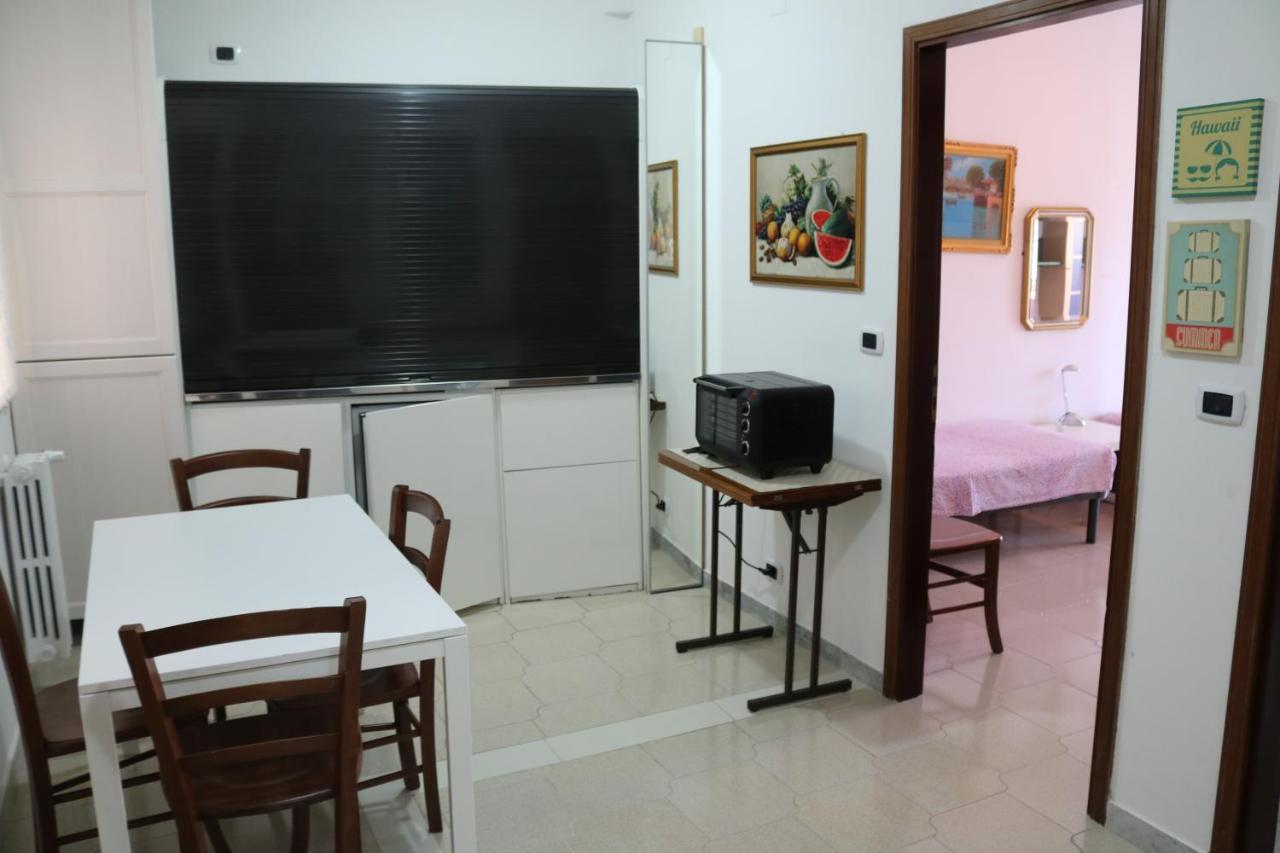 Le Tre Rose Bed & Breakfast กาเซมัสซิมา ภายนอก รูปภาพ